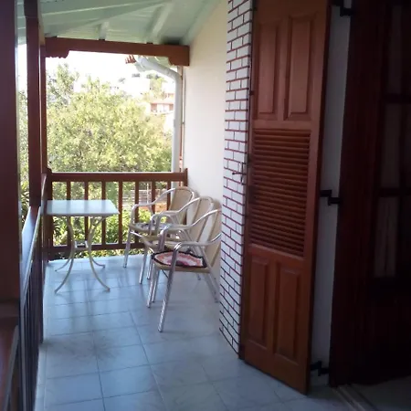 Pansion Matoula דירה *