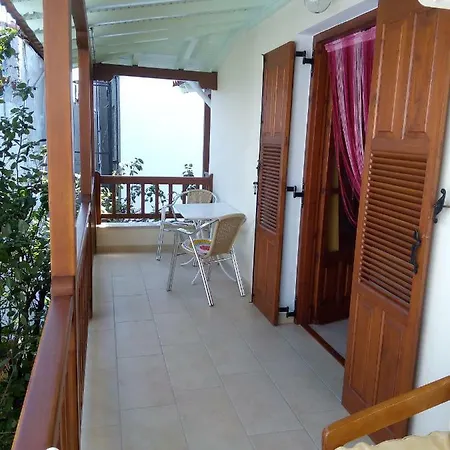 Apartament Pansion Matoula *